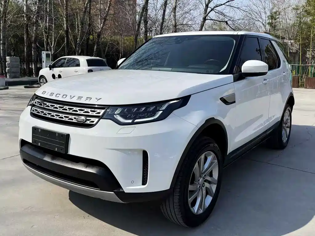 Land Rover Discovery 2019 — фото 1