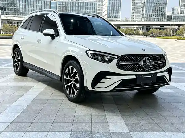 Mercedes-Benz GLC 2023