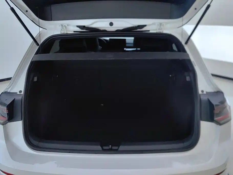 Volkswagen Golf 2025