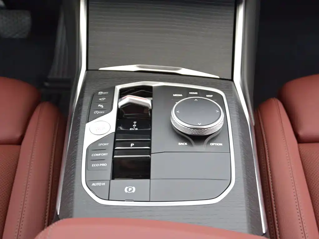 BMW 3 Series 2026 — фото 10