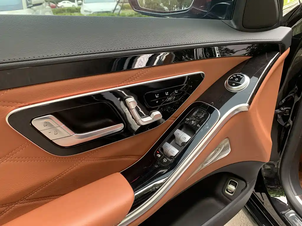 Mercedes-Benz S-Class 2024 — фото 12