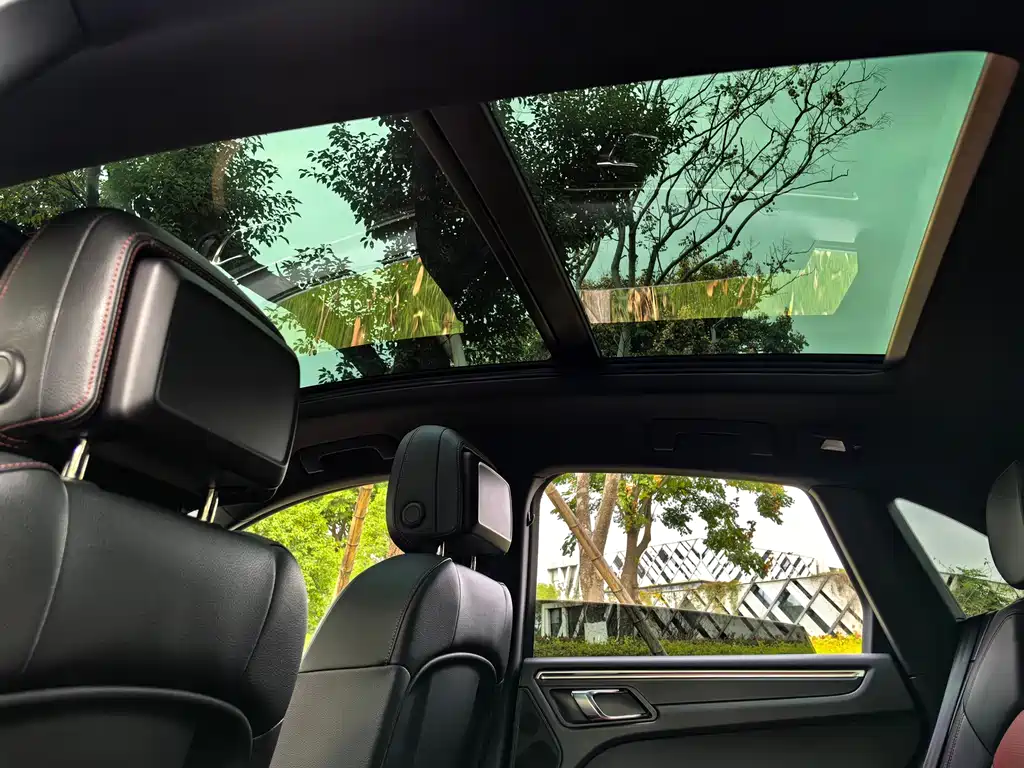 Porsche Macan 2016 — фото 15
