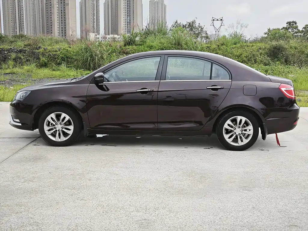 Geely Emgrand 2016 — фото 5