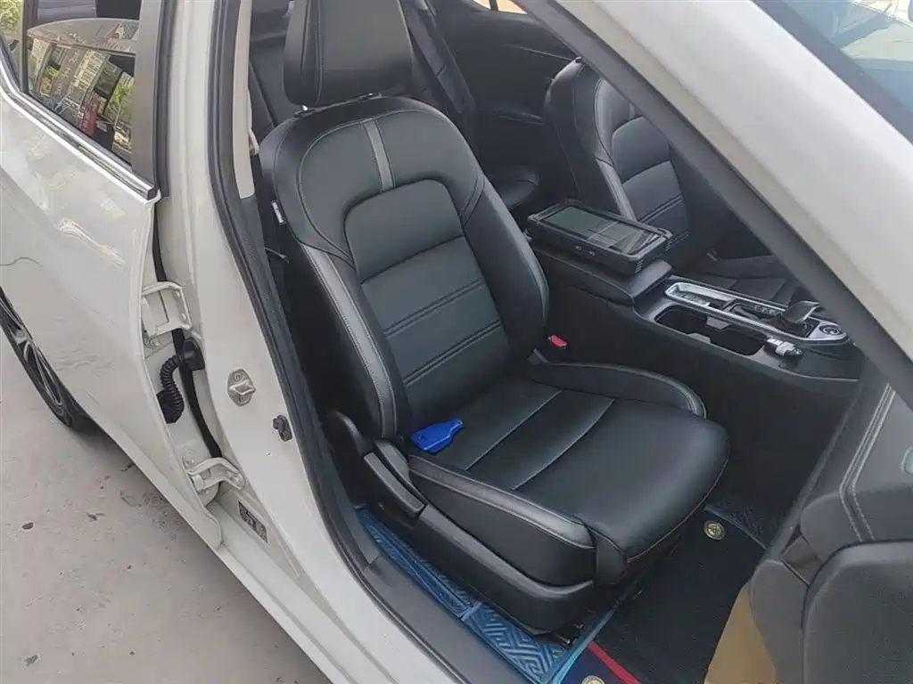 Nissan Sylphy 2022 — фото 25