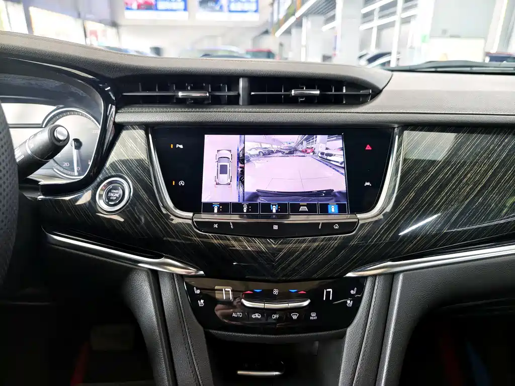 Cadillac XT6 2021 — фото 9