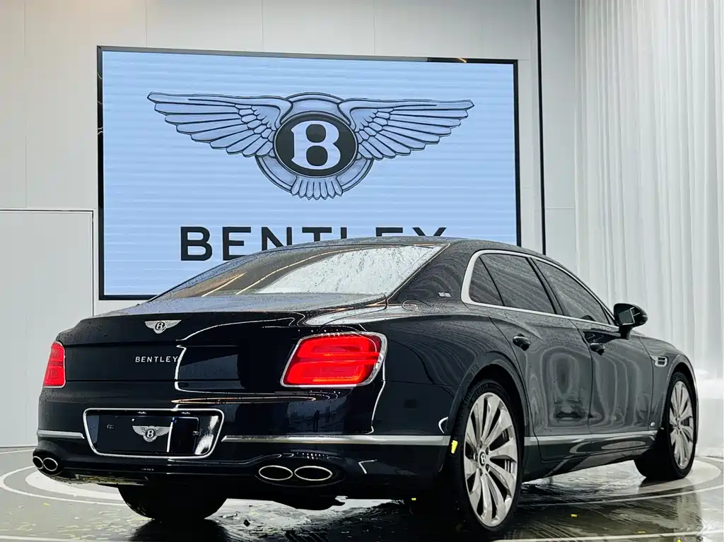 Bentley Flying Spur 2021 — фото 11