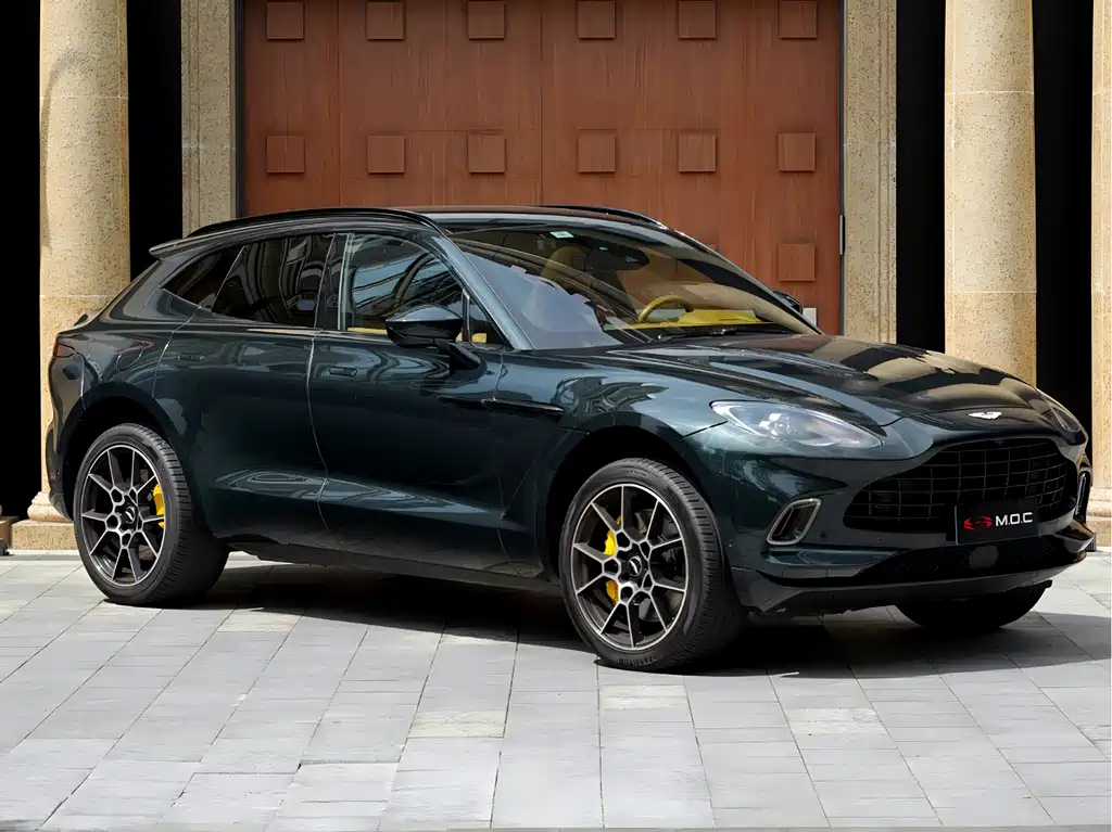 Aston Martin DBX 2020 — фото 3