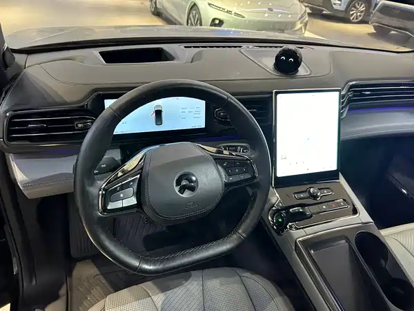 NIO ES8 2022