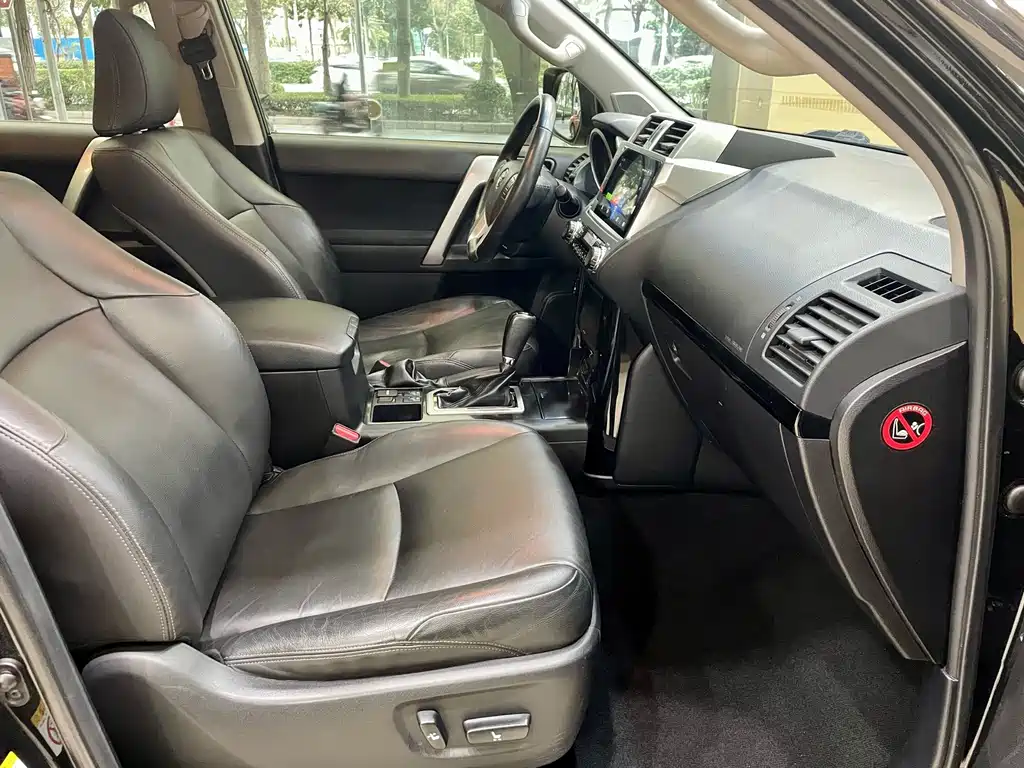 Toyota Prado 2015 — фото 10
