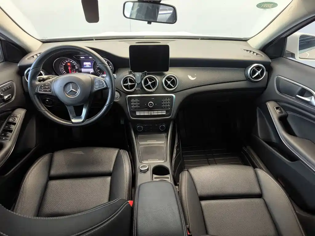Mercedes-Benz GLA 2018 — фото 12