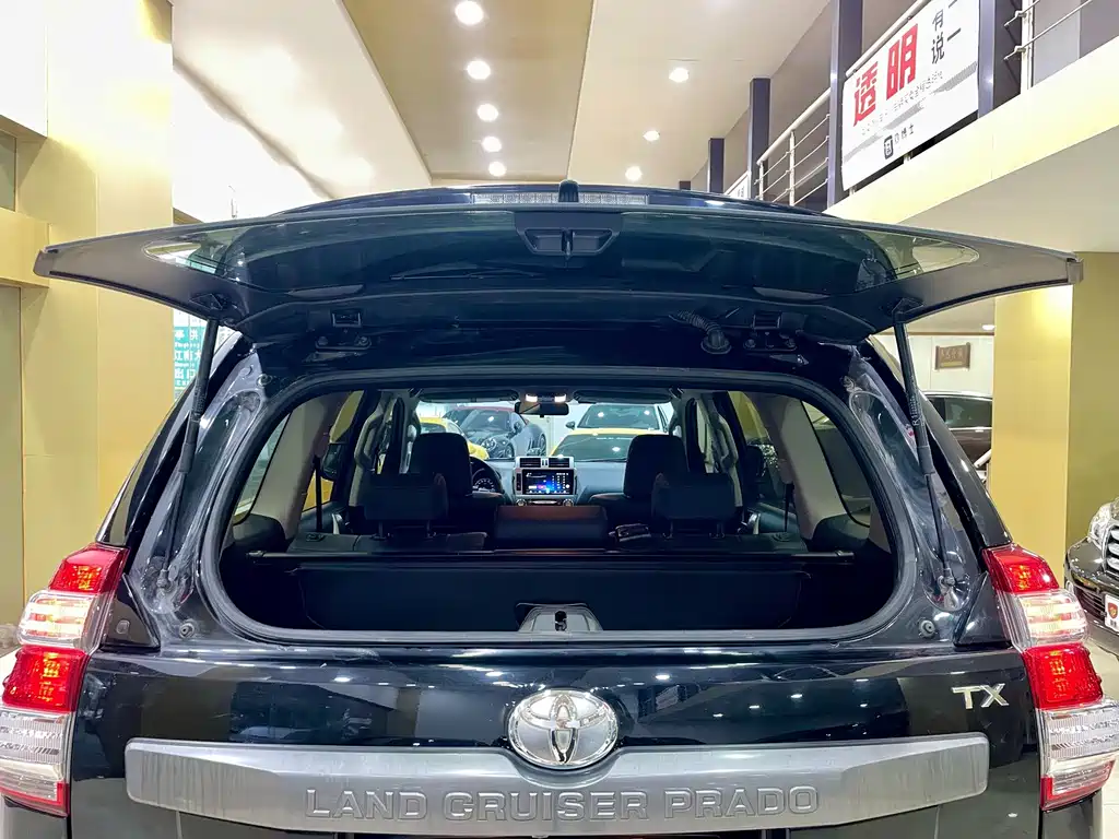 Toyota Prado 2015 — фото 19