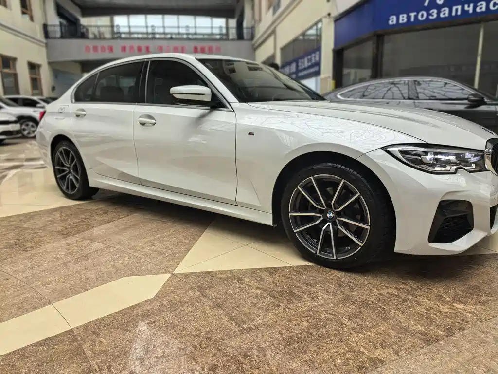 BMW 3 Series 2022