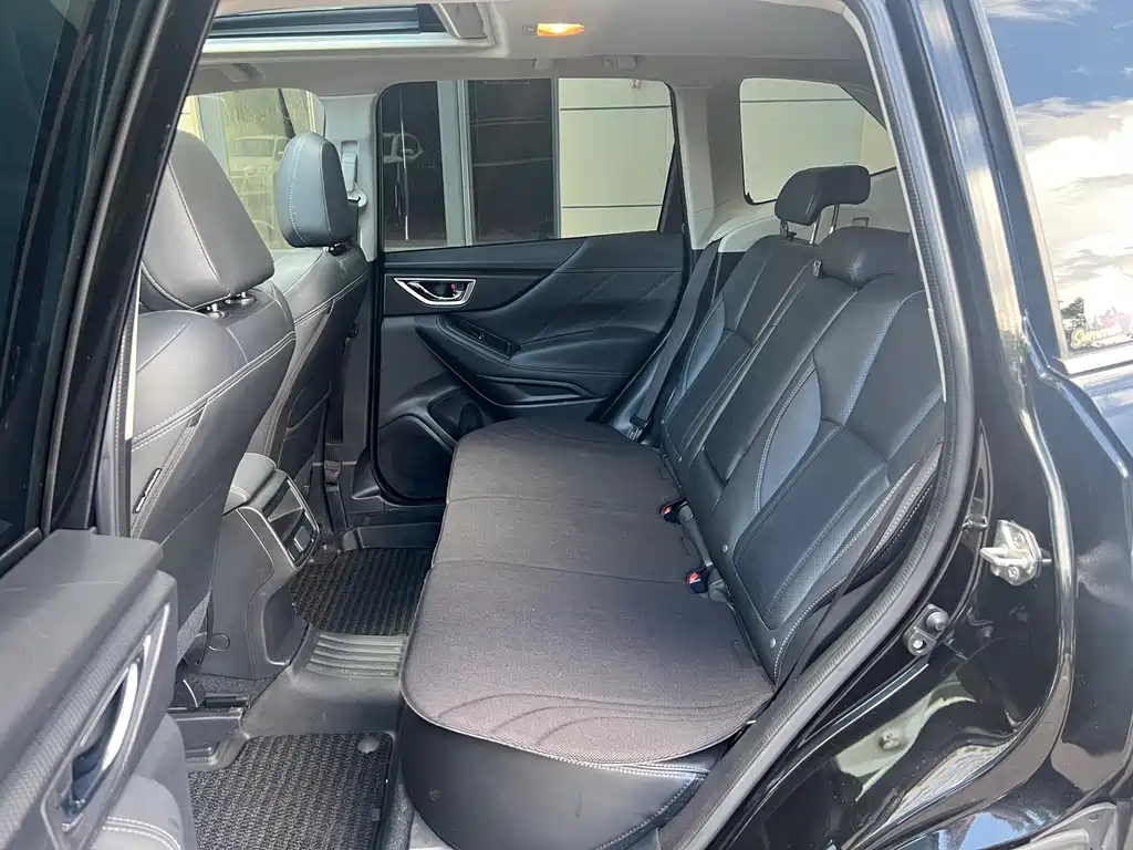 Subaru Forester 2020 — фото 11