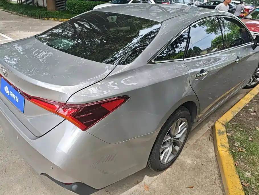 Toyota Avalon 2019