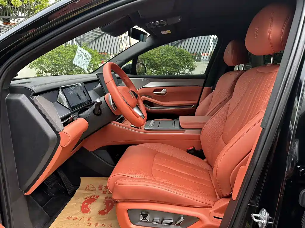 BYD Tang L 2025