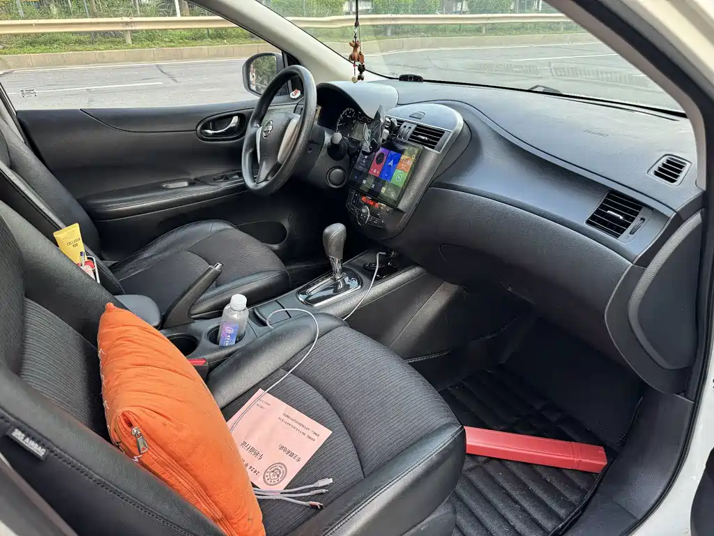 Nissan Tiida 2014