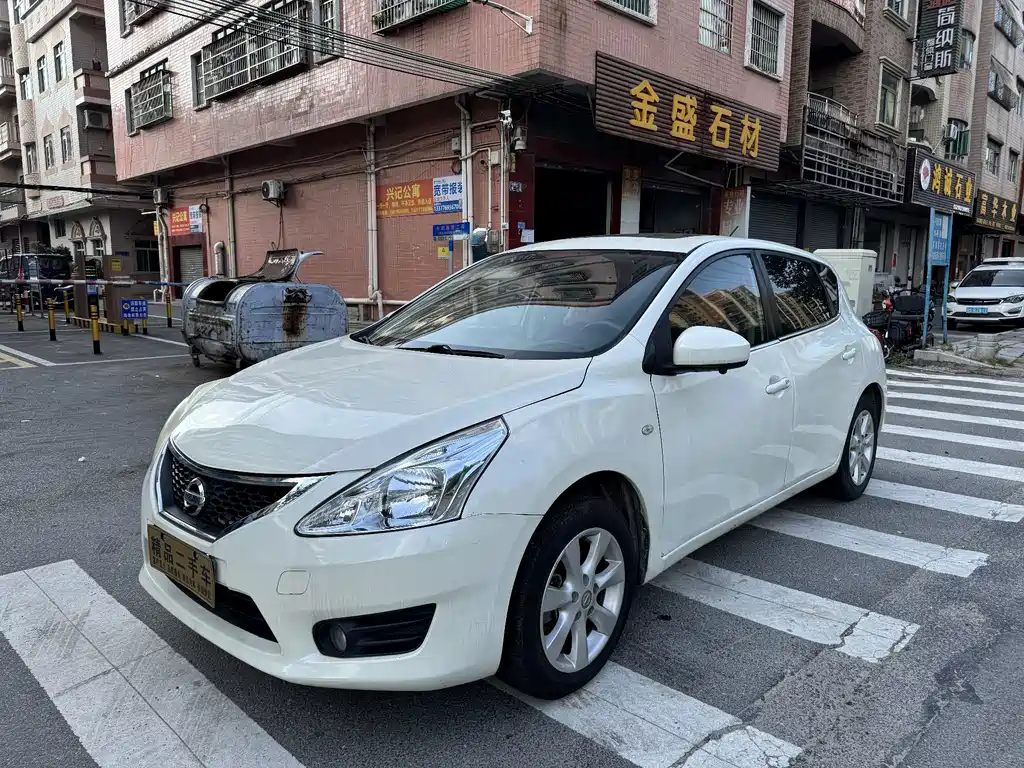 Nissan Tiida 2014