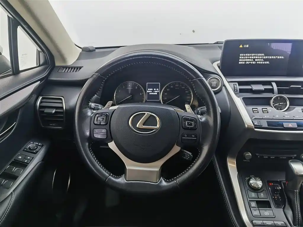 Lexus NX 2019 — фото 11
