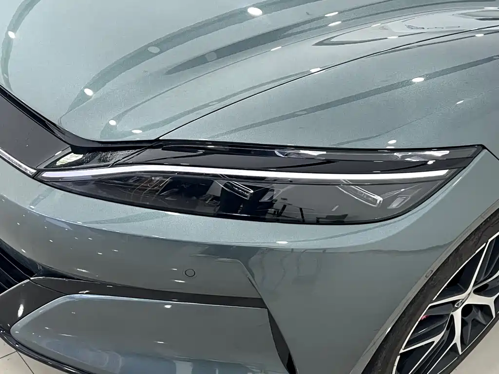 BYD Han L 2025