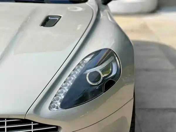 Aston Martin Rapide 2012