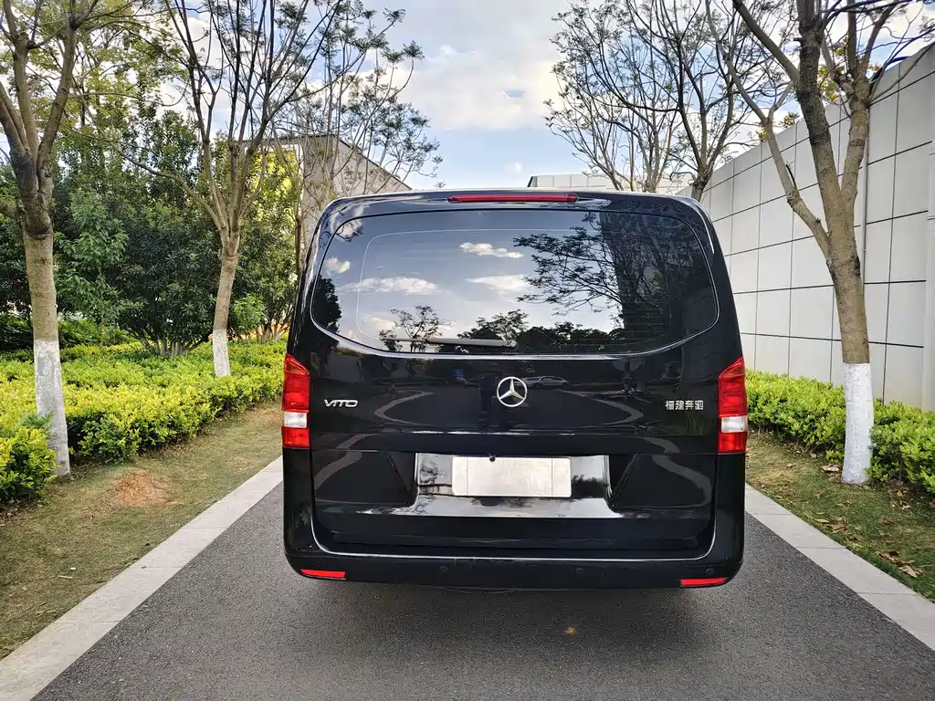 Mercedes-Benz Vito 2022 — фото 14