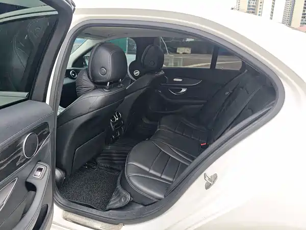 Mercedes-Benz C-Class 2020