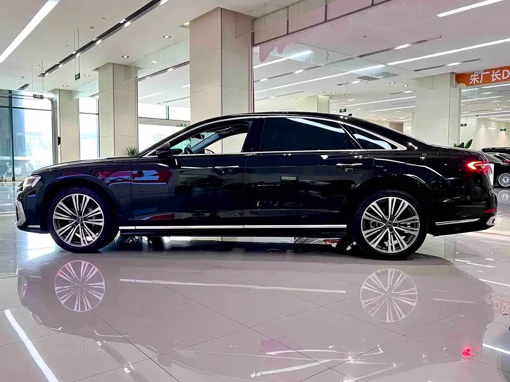 Audi A8 2023