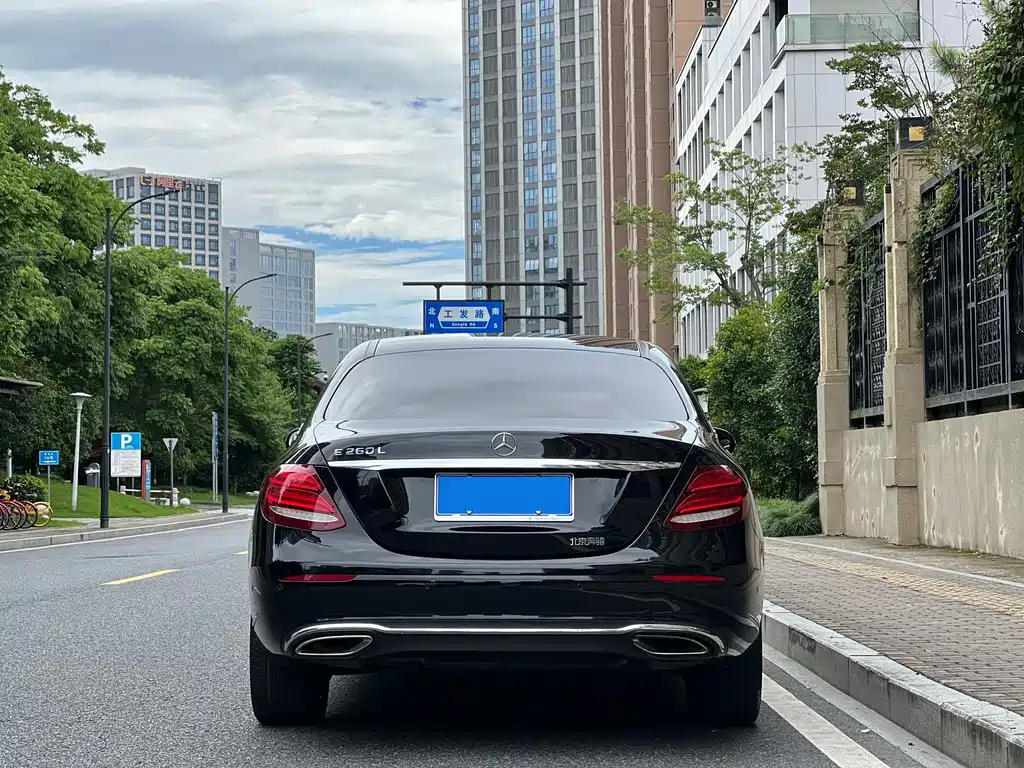 Mercedes-Benz E-Class 2019
