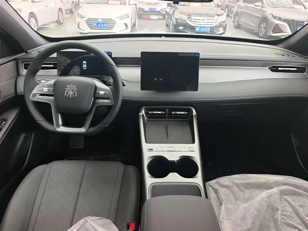 BYD Qin PLUS 2026 — фото 10