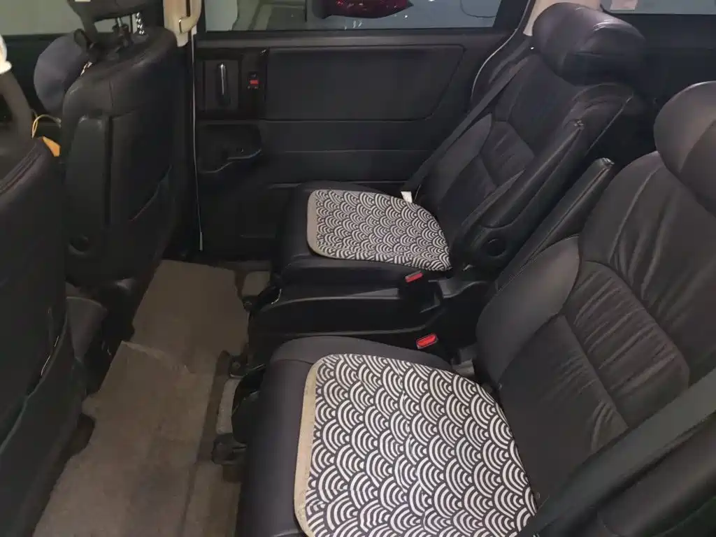 Honda Odyssey 2018 — фото 15