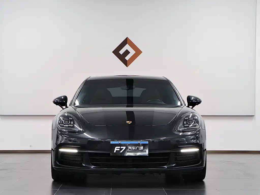 Porsche Panamera 2019 — фото 2