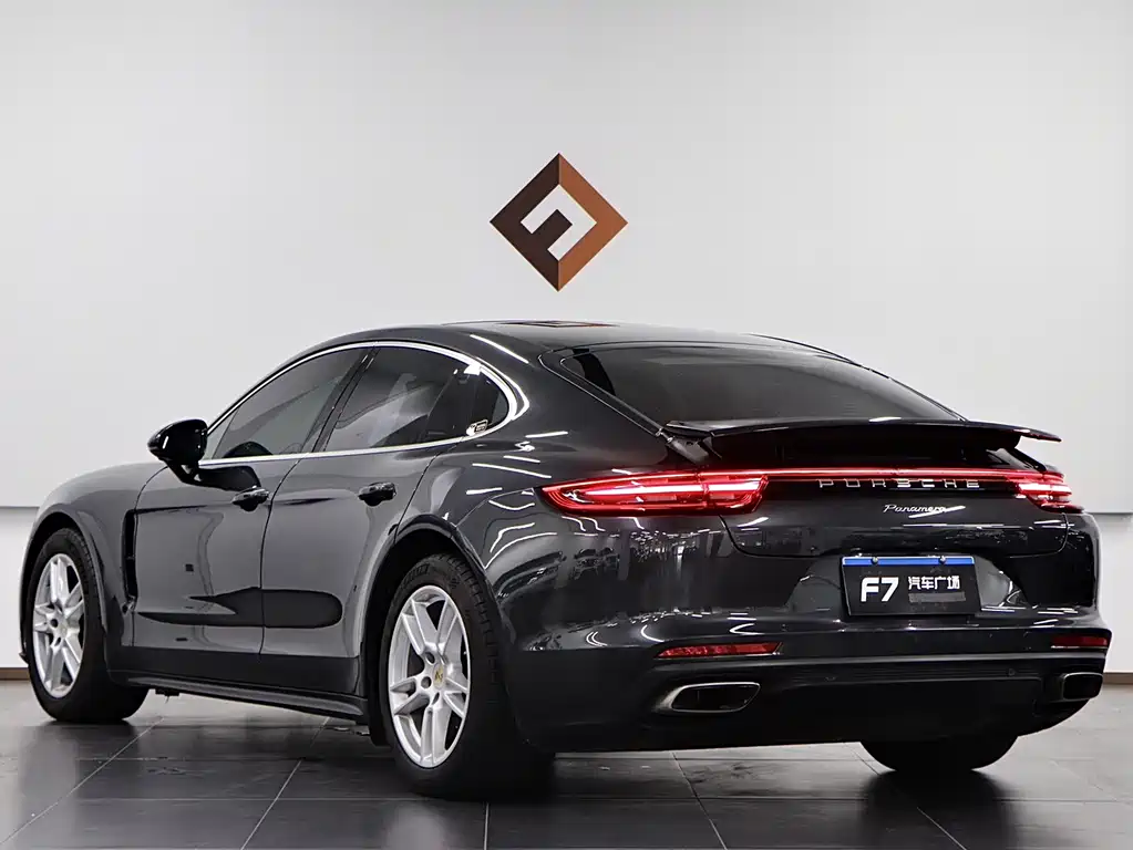 Porsche Panamera 2019 — фото 4