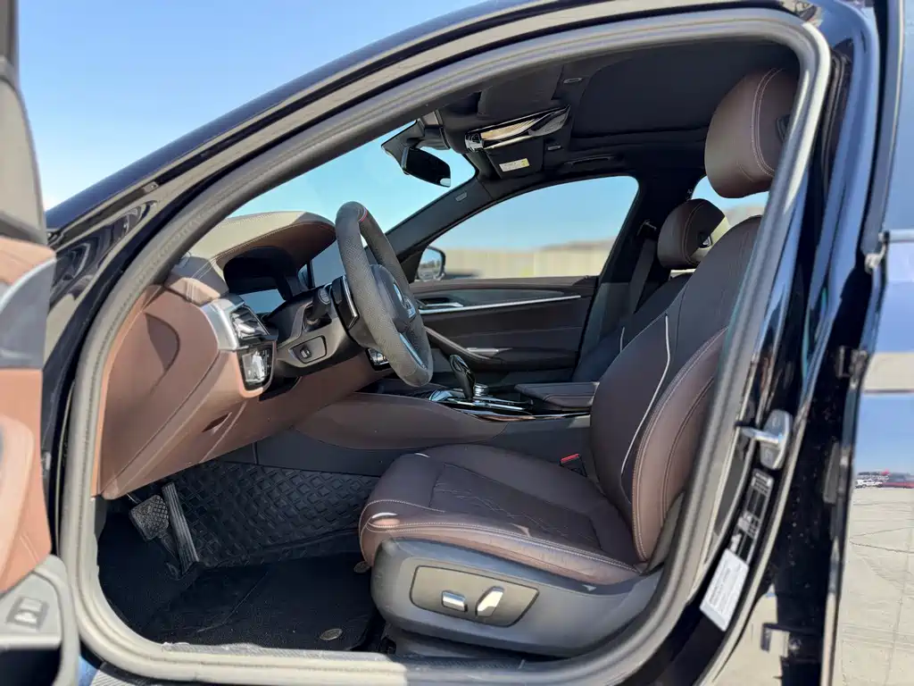 BMW 5 Series 2023