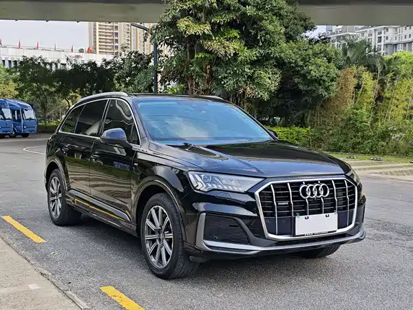 Audi Q7 2021