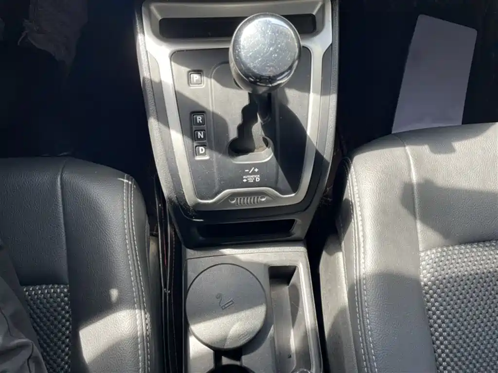Jeep Compass 2016 — фото 14