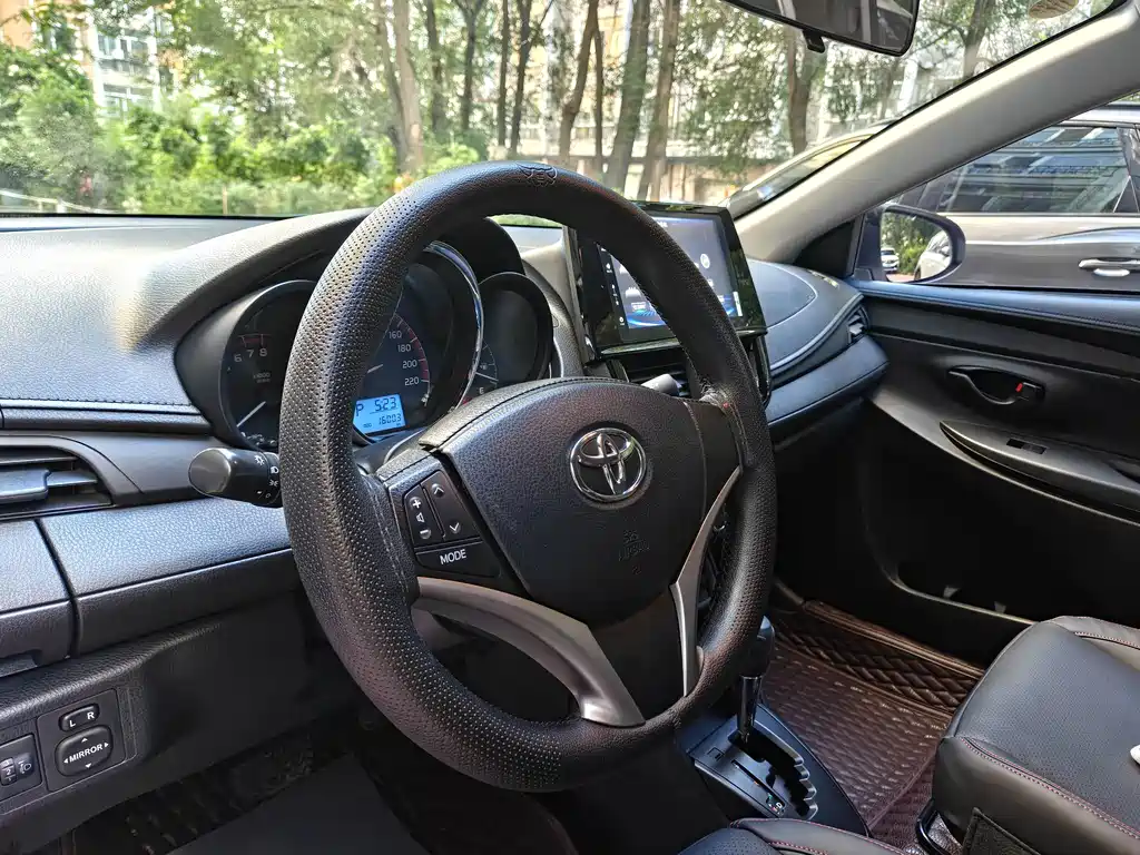 Toyota Vios 2023 — фото 10