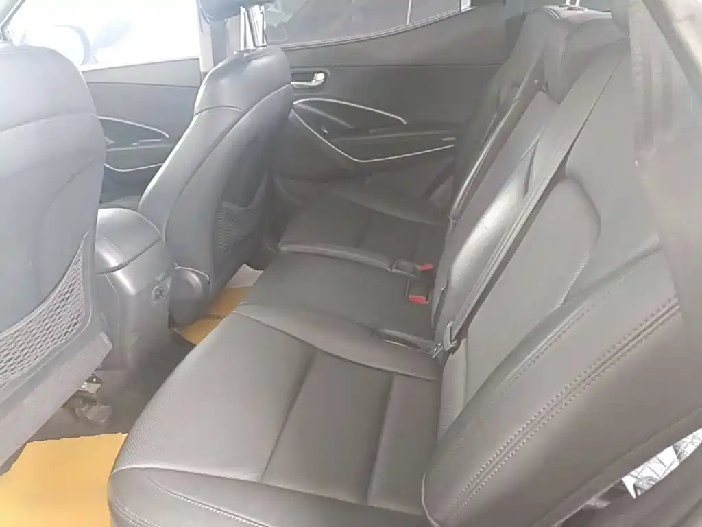 Hyundai Santa Fe 2015 — фото 17