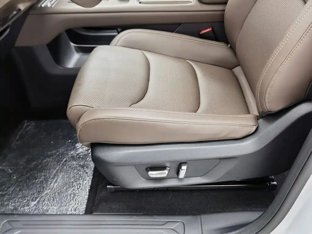 Wuling Starlight 560 New Energy 2025 — фото 20