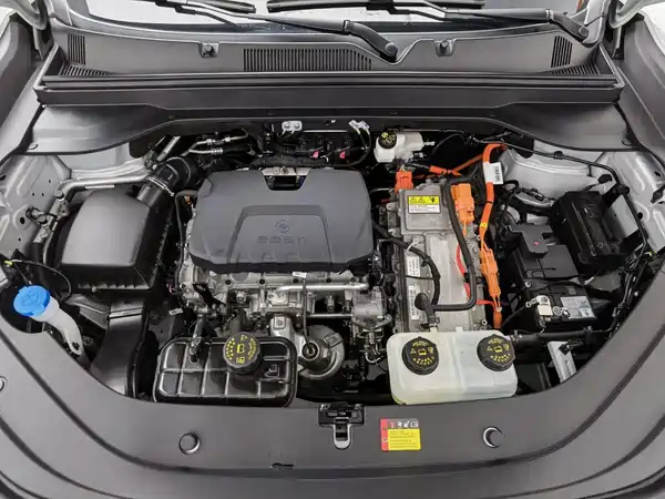 Wuling Starlight 560 New Energy 2025
