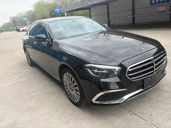 Mercedes-Benz E-Class 2022