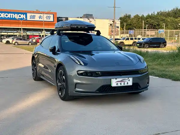 Zeekr 001 2022