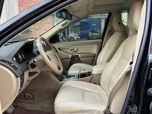 Volvo XC90 2012