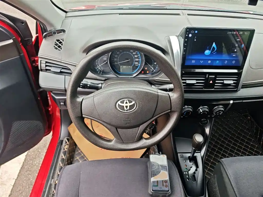 Toyota Vios 2015 — фото 11
