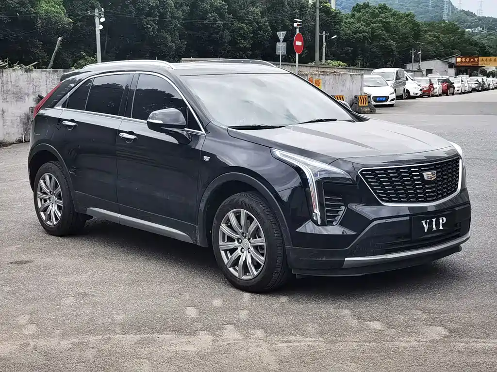 Cadillac XT4 2021 — фото 2