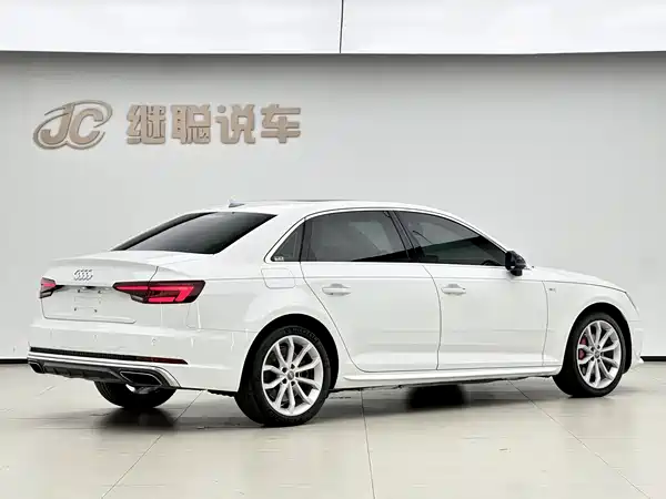 Audi A4L 2019