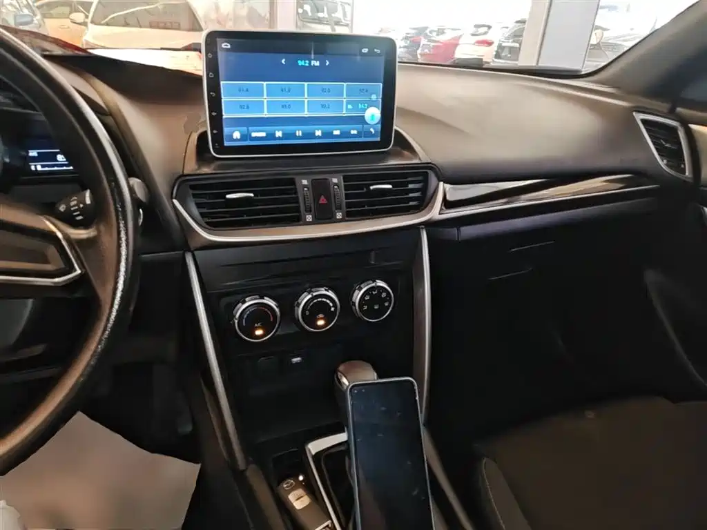 Mazda CX-4 2018 — фото 10