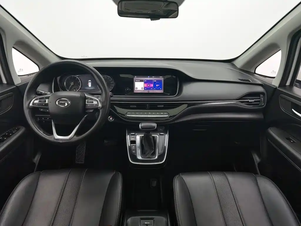 GAC Trumpchi M6 2020 — фото 5