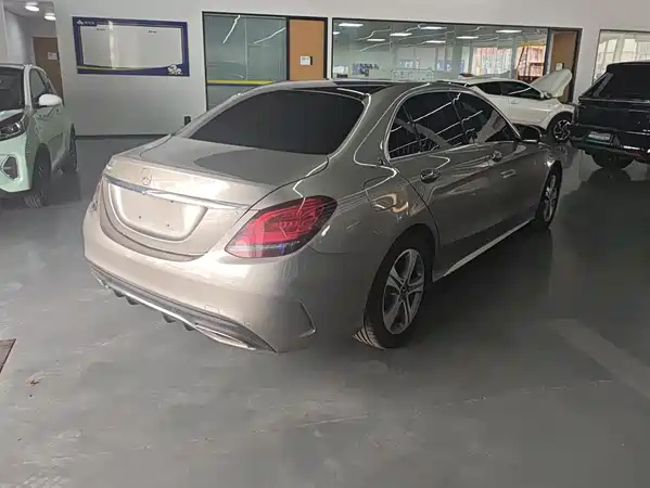 Mercedes-Benz C-Class 2019