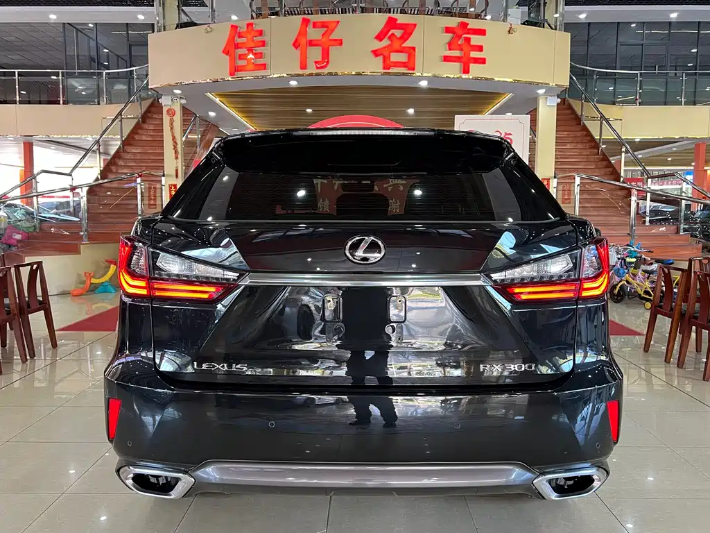 Lexus RX 2018 — фото 4