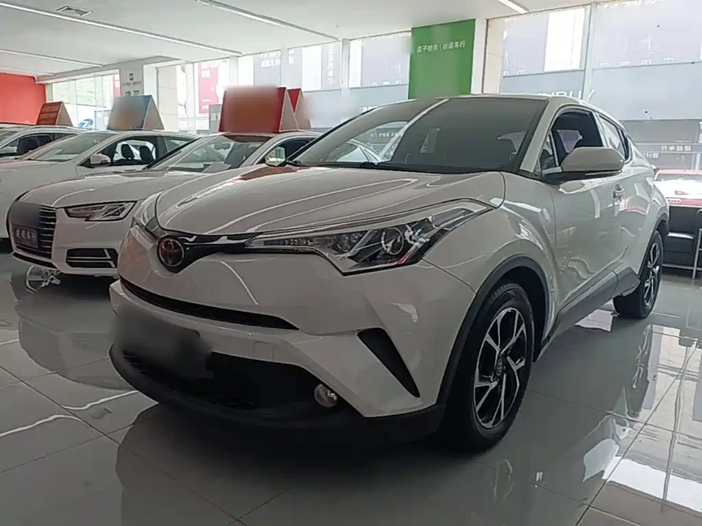 Toyota C-HR 2020 — фото 1